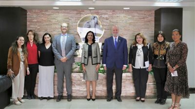 رئيسة القومي للمرأة تستقبل السفير الإسباني بالقاهرة لمناقشة سبل التعاون بين الجانبين