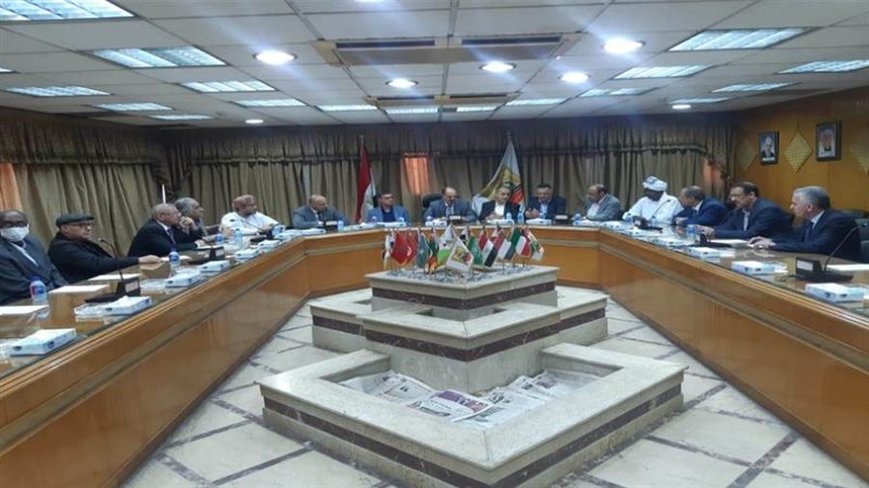 خلال الاجتماع