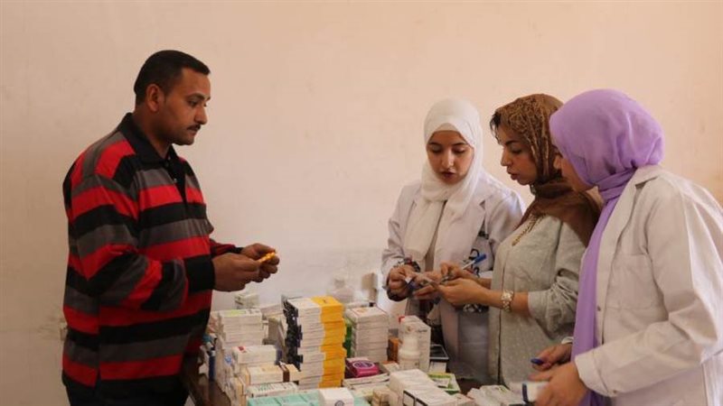 القافلة الطبية بجامعة