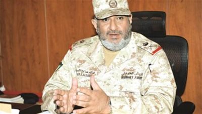 رئيس الأركان الكويتي يبحث مع قائد القيادة المركزية الأمريكية تعزيز التعاون المشترك