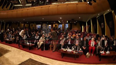 مئات الصحفيين يشاركون في حفل تأبين وعزاء الشهيدة شيرين أبوعاقلة