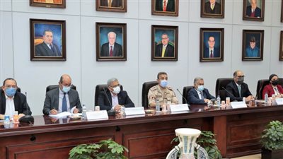 العناني يترأس اجتماع هيئة المتحف المصري الكبير