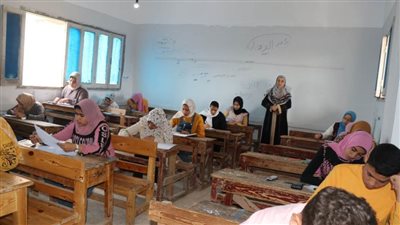 انتظام امتحانات الصف الأول الثانوي بلجان محافظة البحيرة 