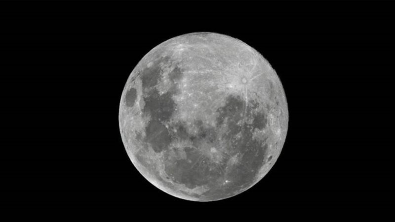 انشقاق القمر