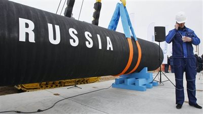 الخزانة الأمريكية: وقف استيراد النفط الروسي في أوروبا يسير بشكل منتظم