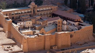 وفد صربي يصل إلى جنوب سيناء لزيارة الأماكن السياحية