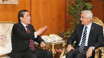 رئيس جامعة المنوفية يستقبل نائب رئيس ديوان رئاسة الجمهورية