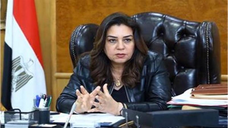 الدكتورة منال عوض