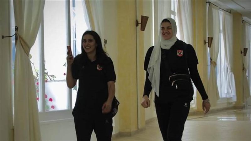 طائرة سيدات الأهلي