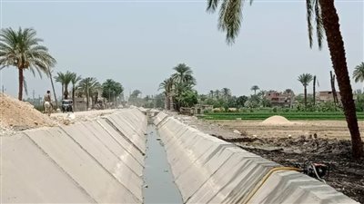 محافظ أسيوط يؤكد على المتابعة المستمرة لتنفيذ المشروع القومي لتبطين وتأهيل الترع والمجاري المائية