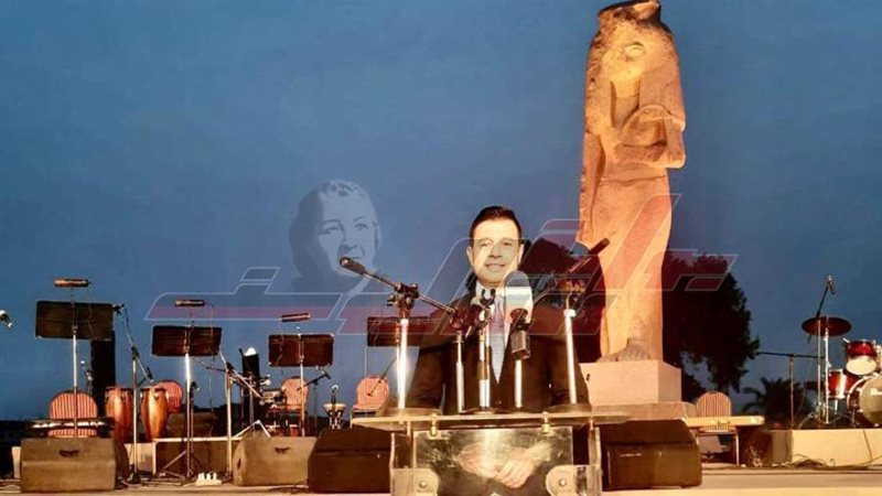 الإعلامى حسين حسنى