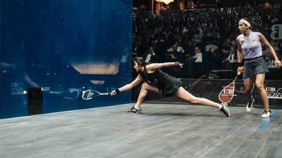 نور الشربيني تتوج ببطولة العالم للإسكواش