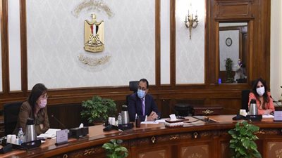 رئيس الوزراء يتابع جهود 