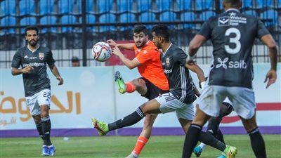 التعادل السلبي يحسم نتيجة الشوط الأول من لقاء فاركو والجونة