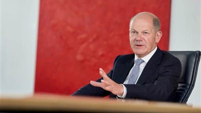 المستشار الألماني يتفقد قوات حفظ السلام الألمانية في النيجر