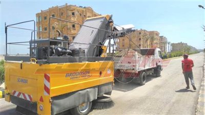 رصف الشوارع وتطهير الترع وتنفيذ المشروعات الخدمية بكفر الشيخ