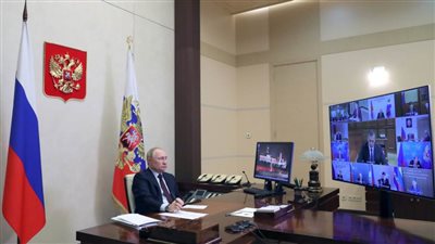 بوتين يكلف الحكومة الروسية بوضع خطة لتطوير الطريق البحري الشمالي