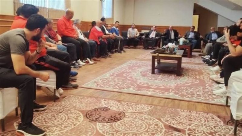 الكاراتيه يعقد اجتماعا