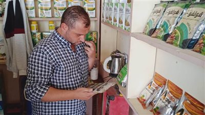 ضبط ١٢٦ عبوة مبيدات ومخصبات غير مسجلة بوزارة الزراعة في حملة بالبحيرة