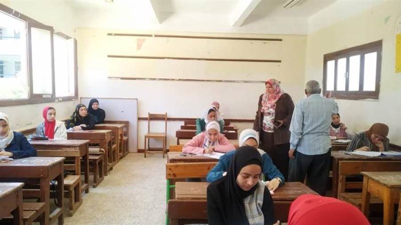 امتحان الشهادة الإعدادية