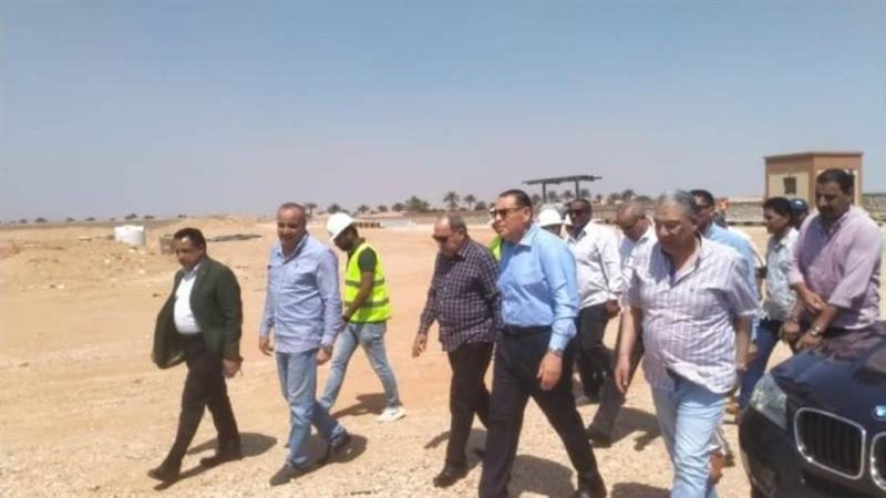 محافظ الشرقية خلال