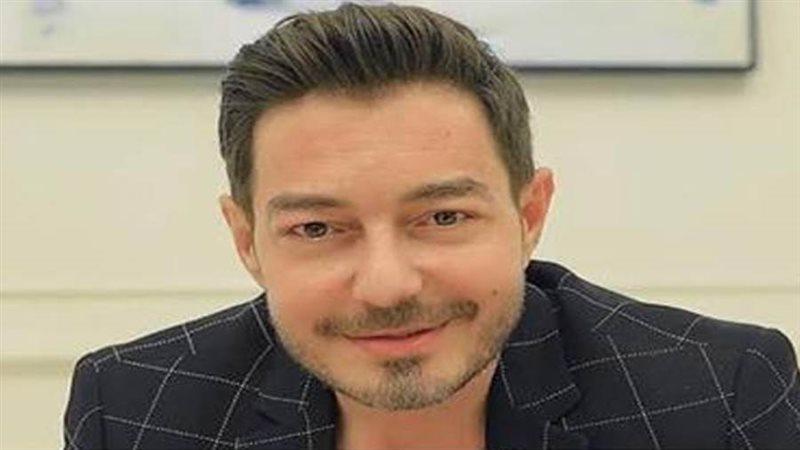 الفنان أحمد زاهر