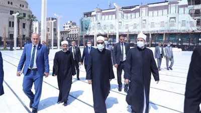 الإمام الأكبر يتفقد أعمال التجديد الشاملة بمسجد الحسين