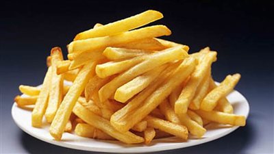 باحثون: البطاطس المقلية واللوز لهما نفس التأثير على التمثيل الغذائي 