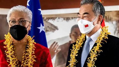 الصين وساموا تتفقان على تعزيز التعاون وحماية الحقوق المشروعة للدول النامية