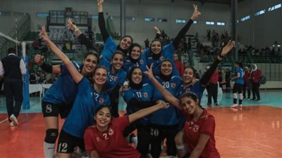 الأهلي يتأهل إلى نصف نهائي بطولة إفريقيا لسيدات الطائرة 