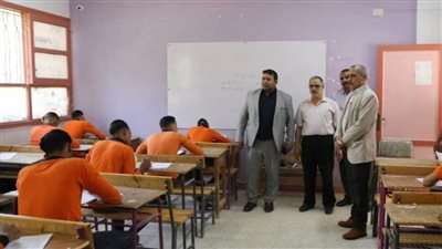 جولة تفقدية لوكيل وزارة التربية والتعليم بالمدارس الصناعية بالوادي الجديد