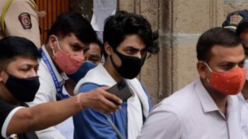 آريان خان أثناء القبض