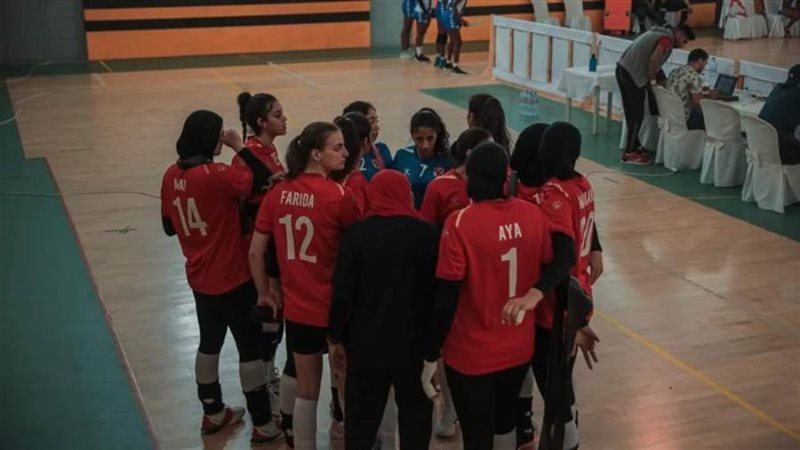 طائرة سيدات الأهلي