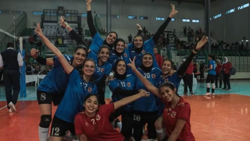 طائرة سيدات الأهلي