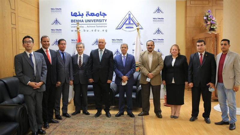 رئيس جامعة بنها يستقبل