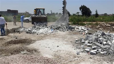 محافظ الإسكندرية يشدد علي متابعة حالة الشارع السكندري ومواصلة إيقاف أعمال البناء المخالف