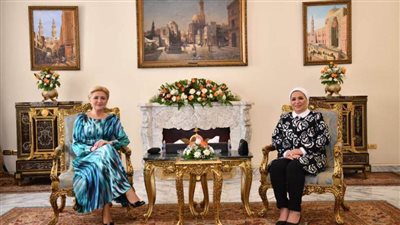 السيدة الأولى تستقبل أجاتا كورنهاوز قرينة رئيس بولندا × 4 صور