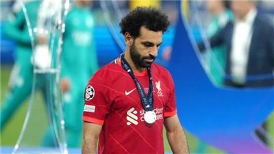من هو أفضل لاعب في الدوري الإنجليزي الممتاز.. صلاح أم دي بروين؟