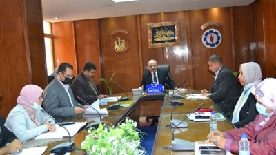 نائب محافظ السويس يتابع إجراءات اللجان المختصة لاستئناف أعمال البناء