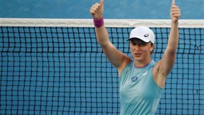 البولندية إيجا شفيونتيك تتأهل لربع نهائي بطولة رولان جاروس للتنس