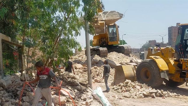 رفع تراكمات من طريق