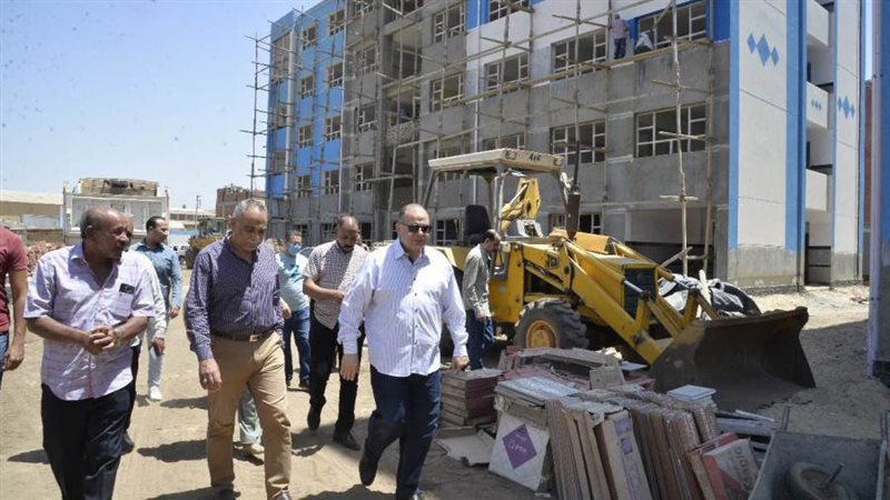 محافظ أسيوط يتفقد