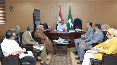 محافظ الشرقية للمتقاعسين عن توريد القمح: يتم وقف البطاقة الزراعية وعدم صرف الأسمدة