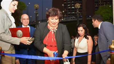 وزيرة الثقافة تفتتح معرض الفن المصري فى عشرينيات القرن الماضي بمجمع الفنون