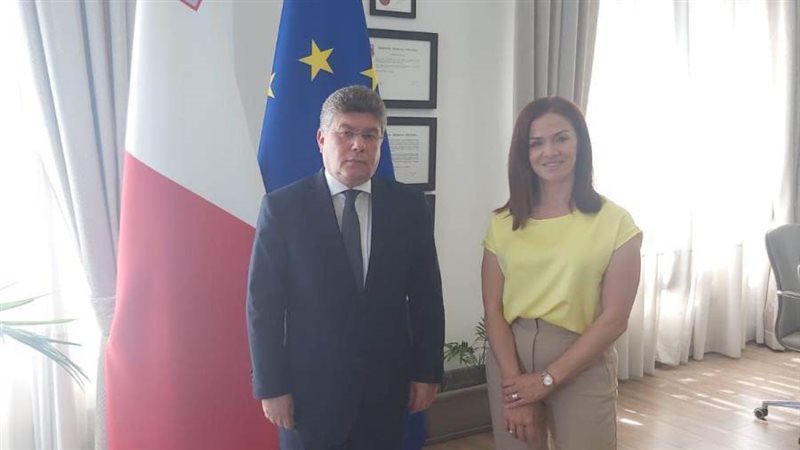 خالد أنيس مع مريام