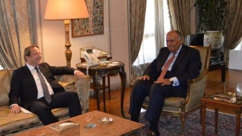 شكري وأوليفير فارهيلي