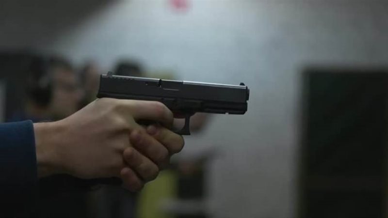 لإطلاق شخص النار
