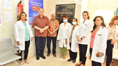 محافظ أسيوط يتفقد مركز الرعاية الأساسية بقلتة لمتابعة سير عملية التطعيم بلقاح كورونا