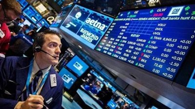 سوق الأسهم الأمريكية يغلق على ارتفاع