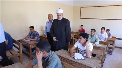 وكيل الأزهر يتفقد لجان امتحانات الثانوية الأزهرية
